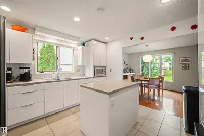 Interior photo 4 of 11329 33A AV NW