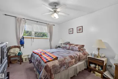 Interior photo 3 of 18 GLENBROOK BV
