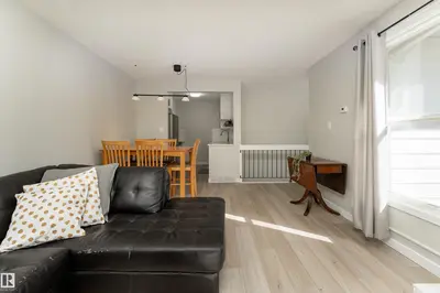 Interior photo 2 of 1164 KNOTTWOOD RD E NW