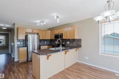 Interior photo 2 of 4610 SOUTH PARK DR