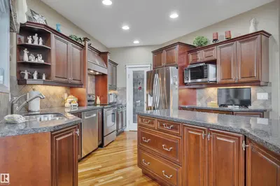 Interior photo 4 of 38 SHORES DR
