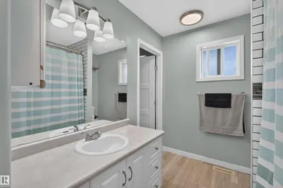 Interior photo 3 of 5317 60 ST