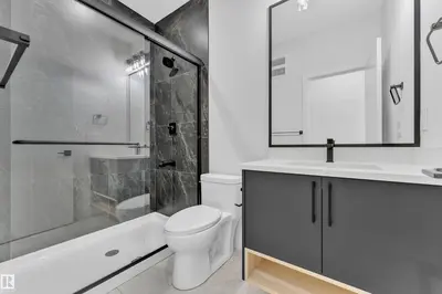Interior photo 3 of 4409 35 STREET