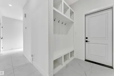 Interior photo 4 of 4409 35 STREET
