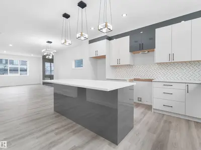 Interior photo 4 of 332 ROBERTS WD