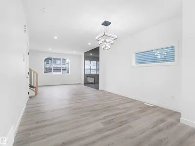 Interior photo 3 of 332 ROBERTS WD