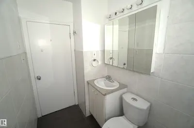 Interior photo 2 of 10922 62 AV NW