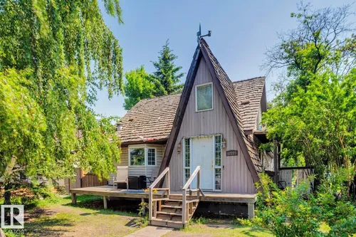 12223 107 ST NW, Edmonton - $275,000
