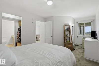 Interior photo 2 of #426 3425 19 ST NW