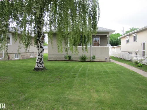 8122 83 AV NW, Edmonton - $419,900