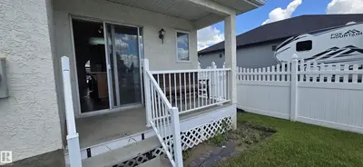 Interior photo 2 of 4519 59 ave