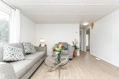 Interior photo 3 of 1031 West MT Crescent NW