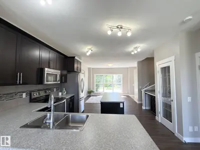 Interior photo 2 of 3110 PAISLEY RD SW