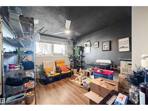 12002 39 ST NW, Edmonton - $445,000