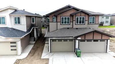 Interior photo 1 of 3708 40 Ave