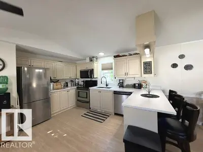 Interior photo 1 of 36 Ridgeway Drive NW