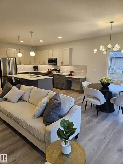 Interior photo 4 of #44 11 DALTON LI