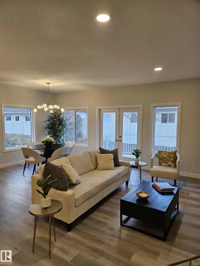 Interior photo 2 of #44 11 DALTON LI