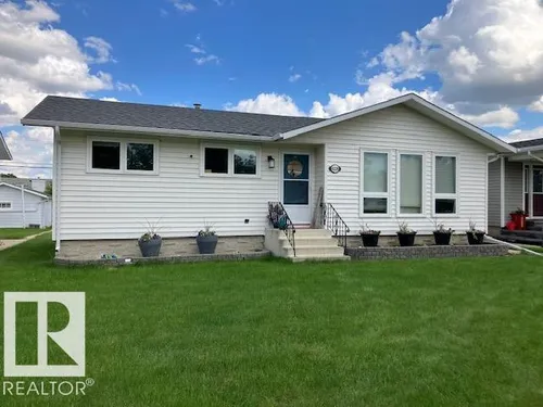 4229 48A ST, Vegreville - $324,900
