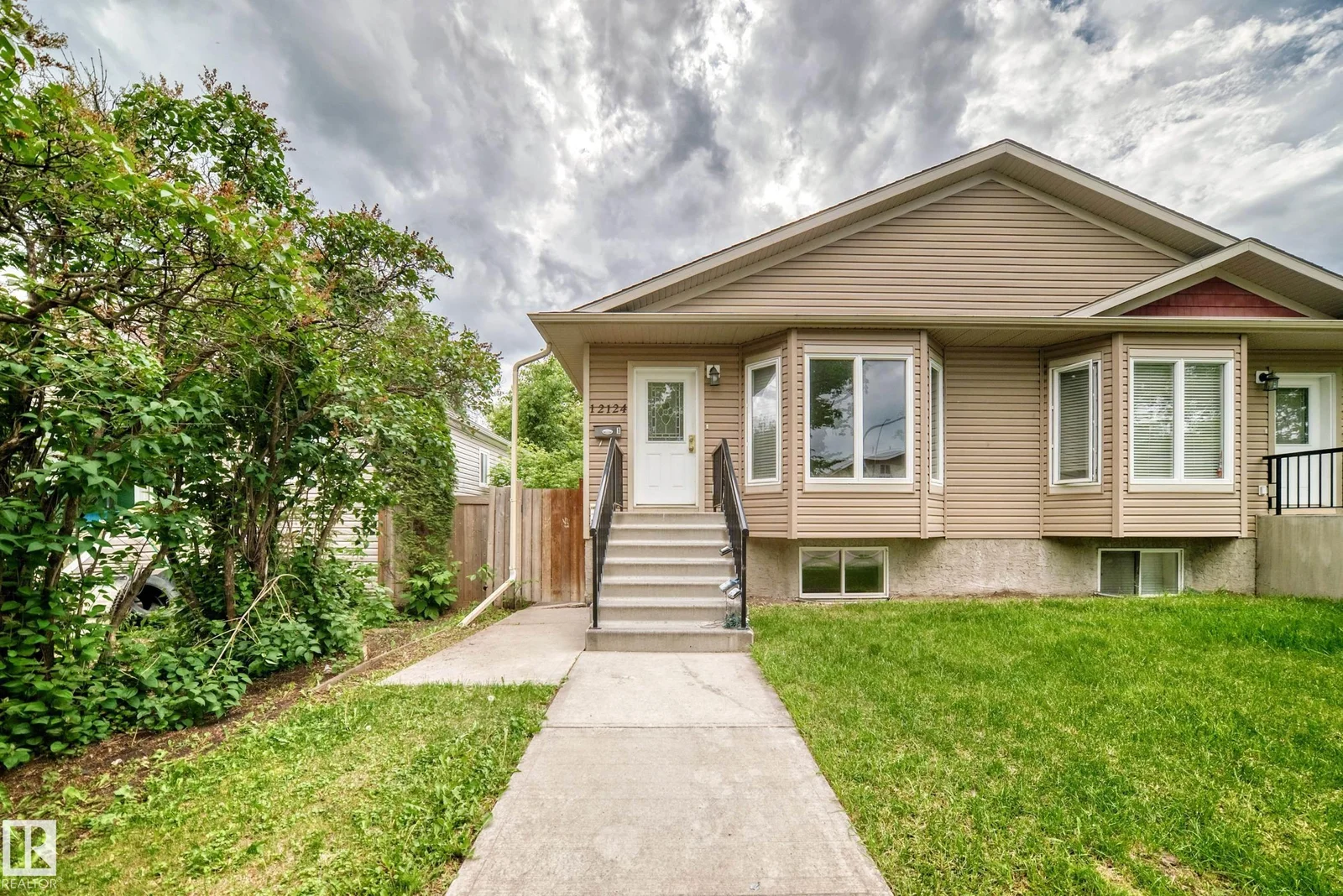 12124 122 ST NW, Edmonton - 5 bedroom Duplex for sale