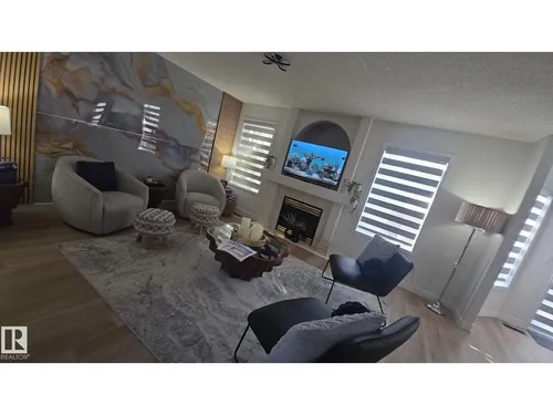 4124 37A AV NW, Edmonton - $485,000