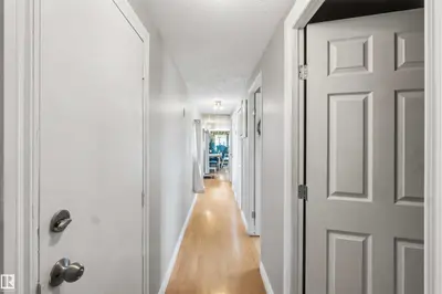 Interior photo 3 of 372 Evergreen PA NW NW