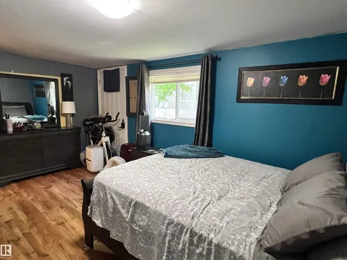 220 Evergreen Mobile PA NW, Edmonton - $99,000