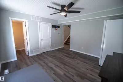 Interior photo 3 of 4632 46 AV