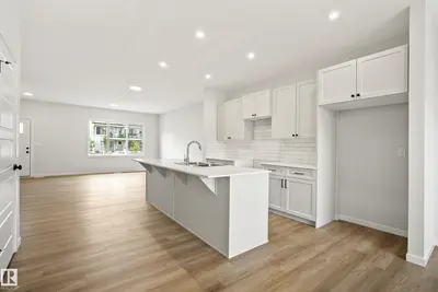 Interior photo 2 of 1224 MCLEOD AV