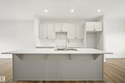 Interior photo 3 of 1224 MCLEOD AV