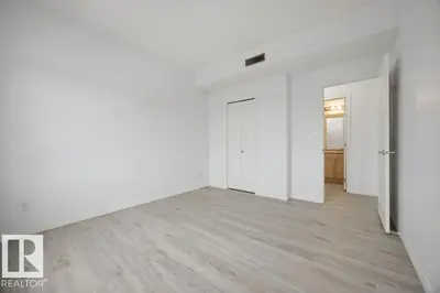 Interior photo 2 of #34 1179 SUMMERSIDE DR SW