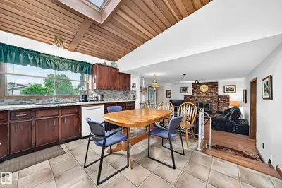 Interior photo 4 of 13804 87 ST NW