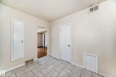 Interior photo 3 of 11716 124 ST NW