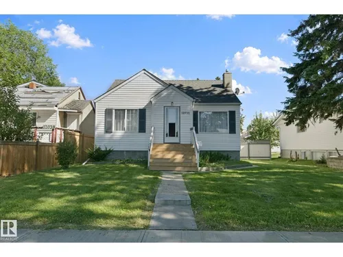 12035 83 ST NW