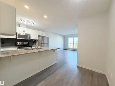 Interior photo 3 of #432 390 Windermere RD NW