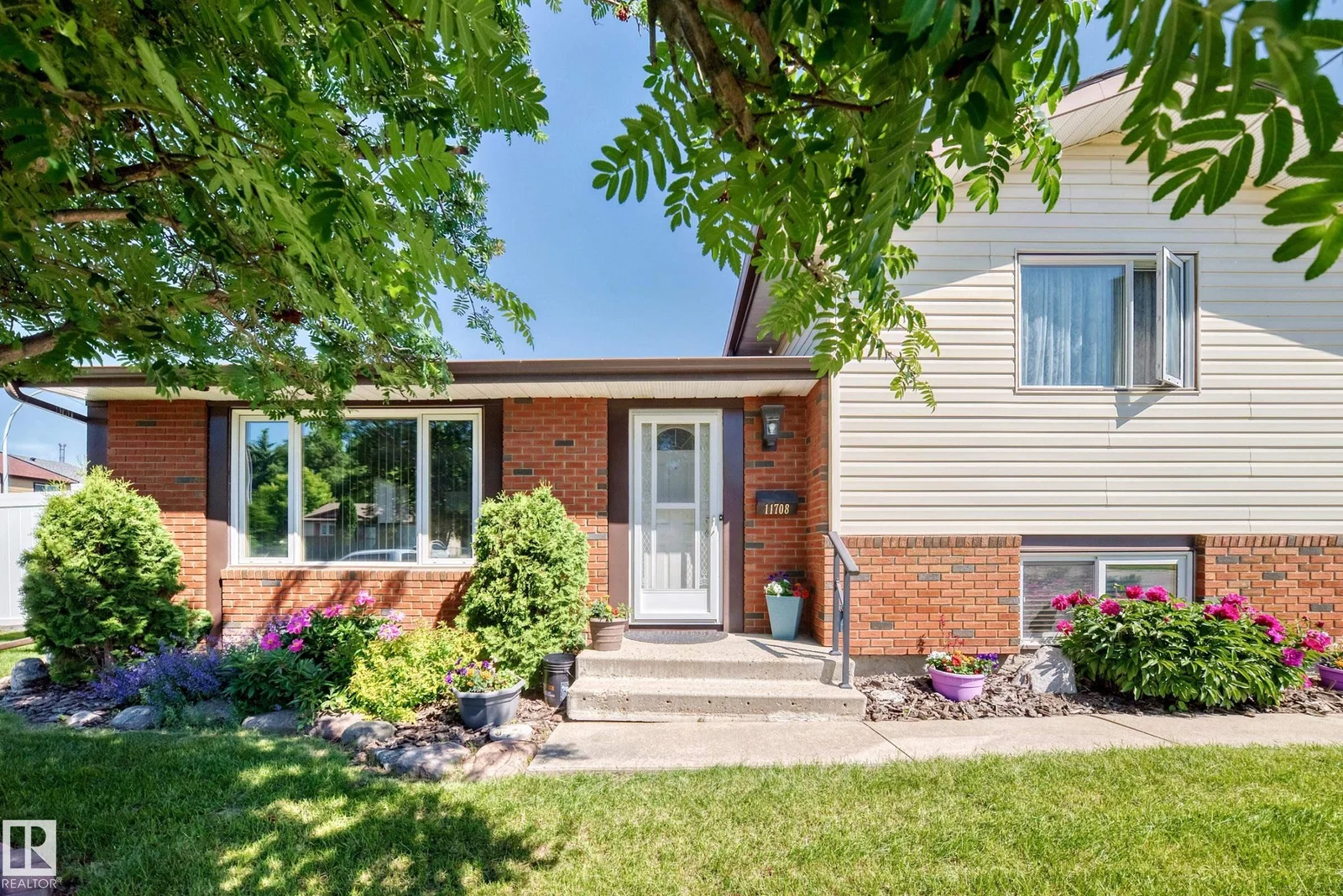 11708 138 AV NW NW, Edmonton - 2 bedroom Detached Single Family for sale