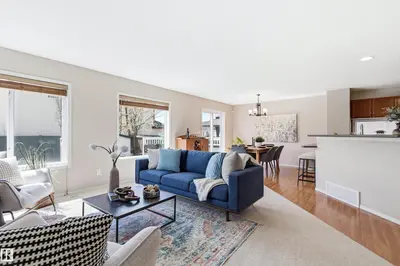 Interior photo 3 of 5 FOXBORO RU