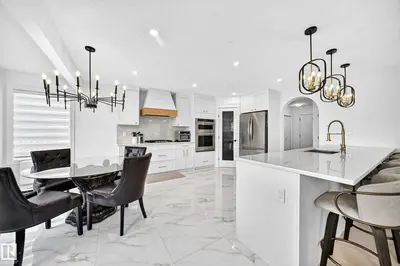 Interior photo 2 of 8509 SLOANE CR NW