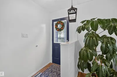 Interior photo 1 of 244 Knottwood RD N NW