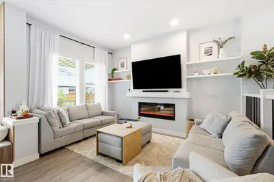 Interior photo 1 of 3415 ERLANGER BN NW