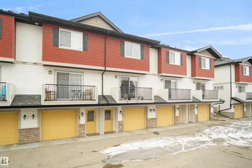 #13 3751 12 ST NW, Edmonton - $274,900