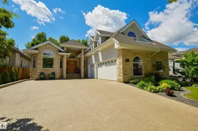 Interior photo 1 of 956 HOLLINGSWORTH BEND NW