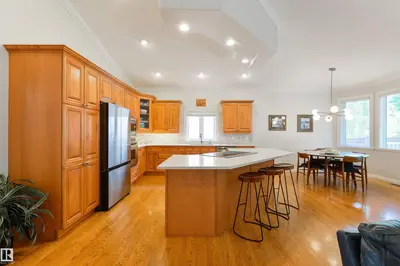 Interior photo 4 of 956 HOLLINGSWORTH BEND NW