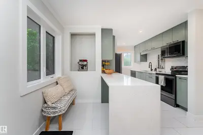 Interior photo 4 of 10512 45 ST NW