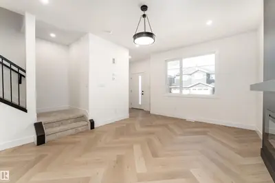 Interior photo 2 of 533 Robinson BV