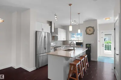Interior photo 4 of 181 HAWKS RIDGE BV NW