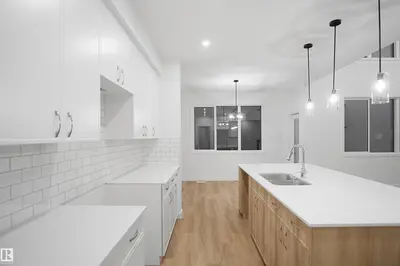 Interior photo 2 of 1209 11 AV NW