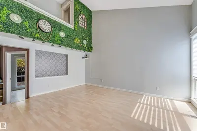 Interior photo 3 of 645 MILLBOURNE RD NW
