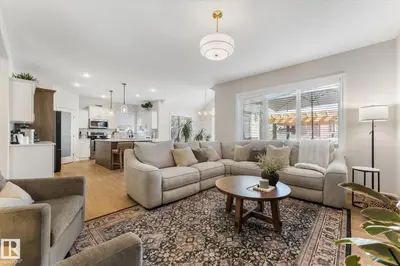 Interior photo 2 of 10 WILLOWDALE PL