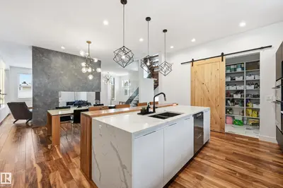 Interior photo 4 of 44B VALLEYVIEW CR NW